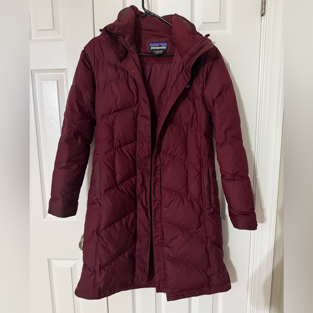 Patagonia Women's Down With It Parka in Burgundy